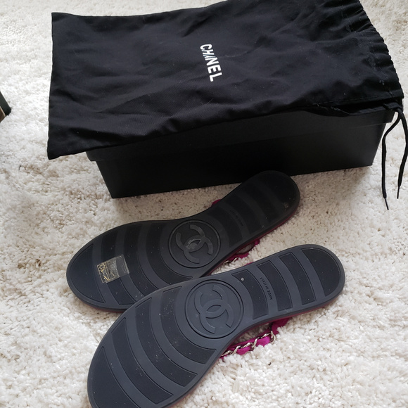 Chanel flip flops - Picture 2 of 2